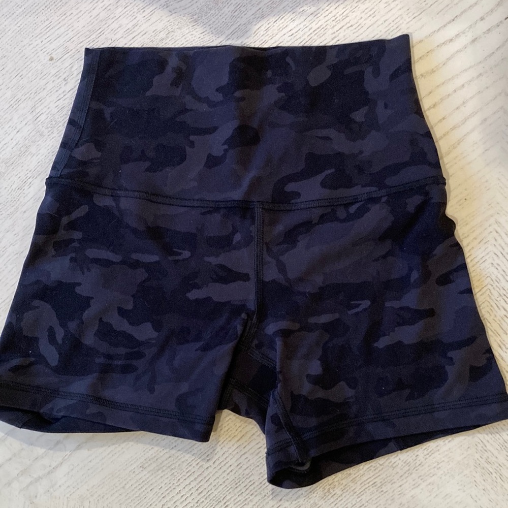 Lululemon align shorts 4 inch